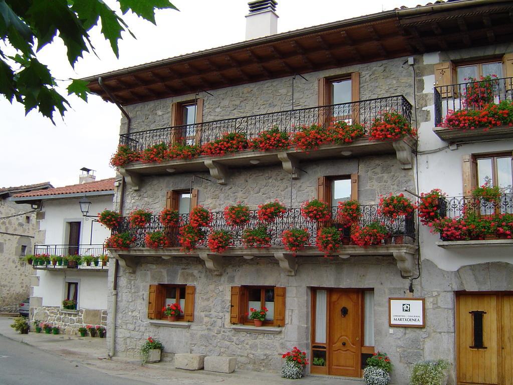 Casa Rural Martxoenea Landetxea Hotel Arruazu Ngoại thất bức ảnh