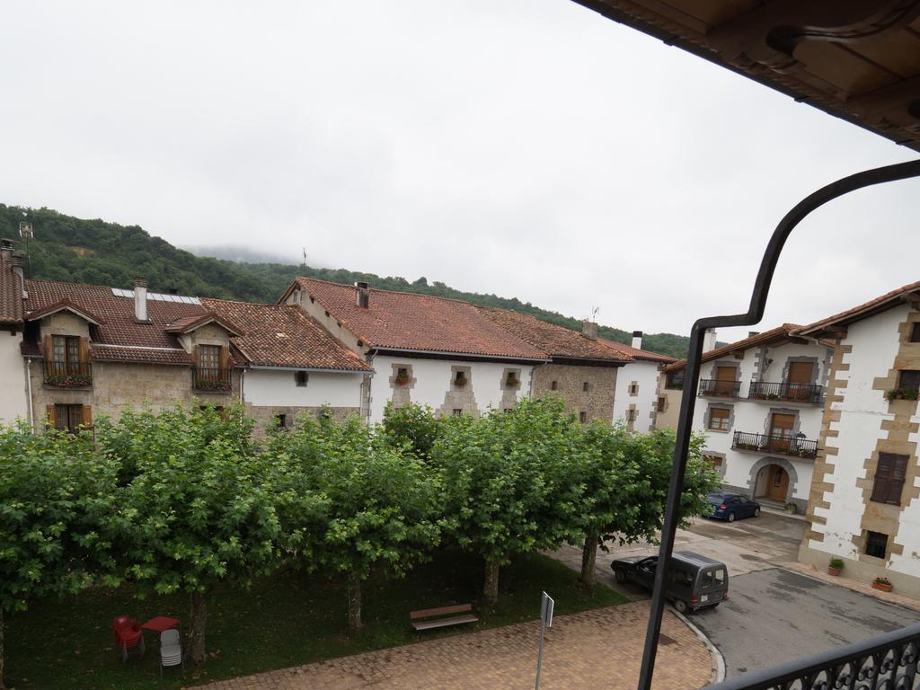 Casa Rural Martxoenea Landetxea Hotel Arruazu Ngoại thất bức ảnh