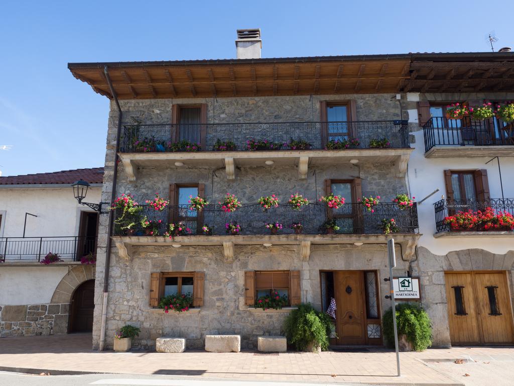 Casa Rural Martxoenea Landetxea Hotel Arruazu Ngoại thất bức ảnh