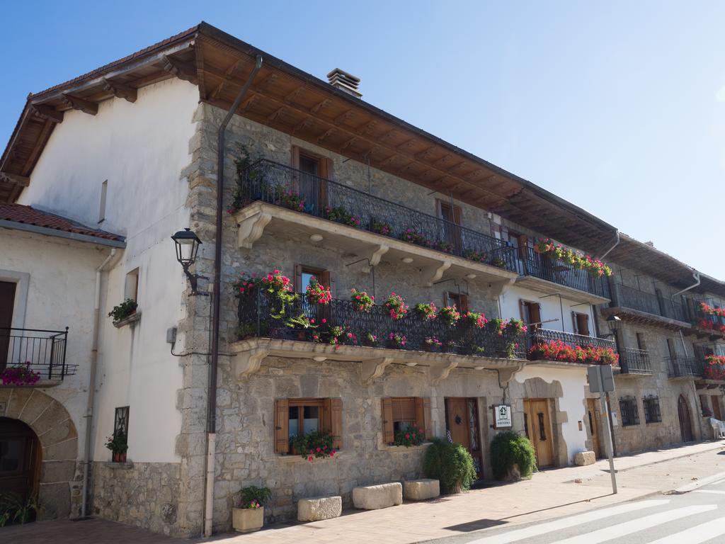 Casa Rural Martxoenea Landetxea Hotel Arruazu Ngoại thất bức ảnh