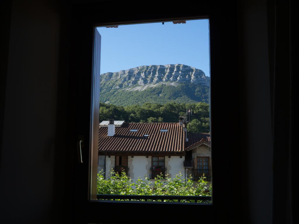 Casa Rural Martxoenea Landetxea Hotel Arruazu Ngoại thất bức ảnh